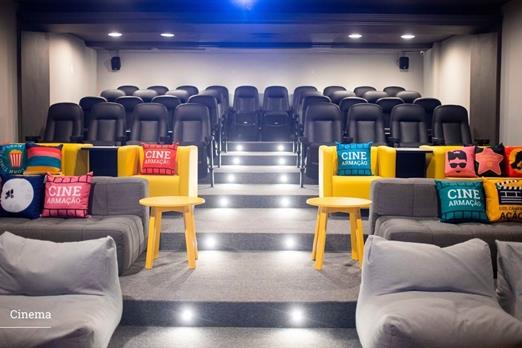 22-cinema-adulto-hotel-armação.jpg