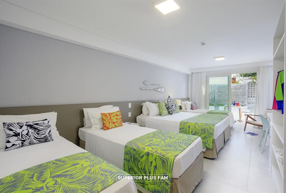 superior plus fam.jpg