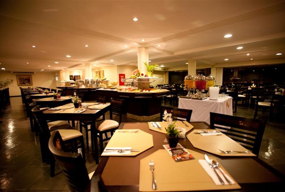 restaurante - café da manha - rafain centro.jpg