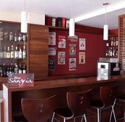 07 bar_Easy-Resize.com.jpg