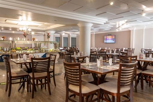 23 restaurante_Easy-Resize.com.jpg