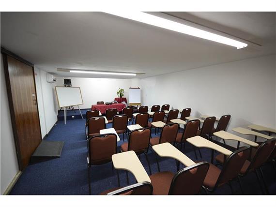 SALA EVENTO CAPRI 3.jpg