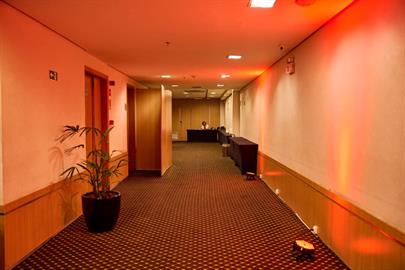 foyer.jpg
