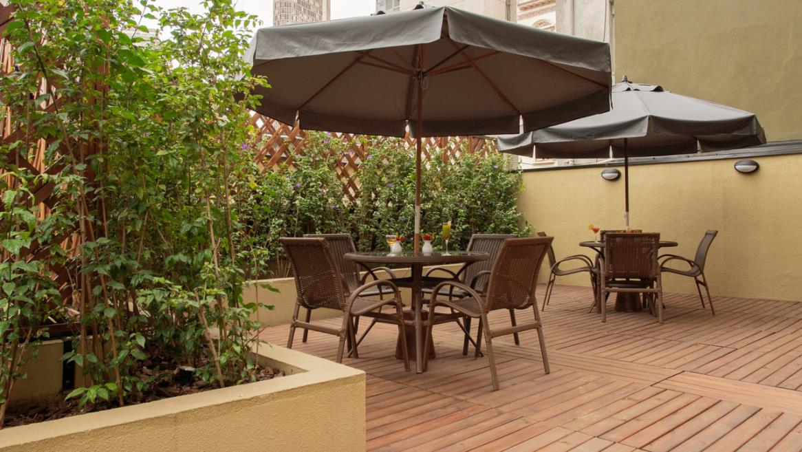 29 Deck_Easy-Resize.com.jpg