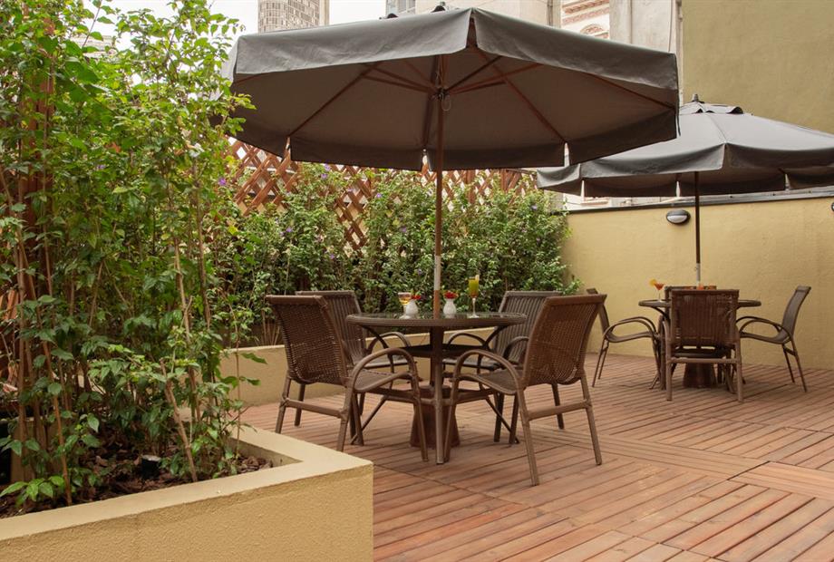 29 Deck_Easy-Resize.com.jpg