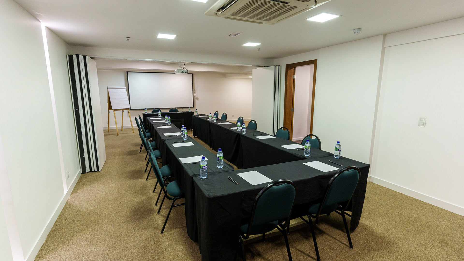 Illustrative image of Athos Bulcão Hplus EXECUTIVE