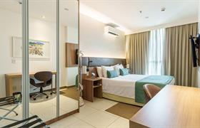Suíte Duplex Premium do Athos Bulcão Hplus EXECUTIVE