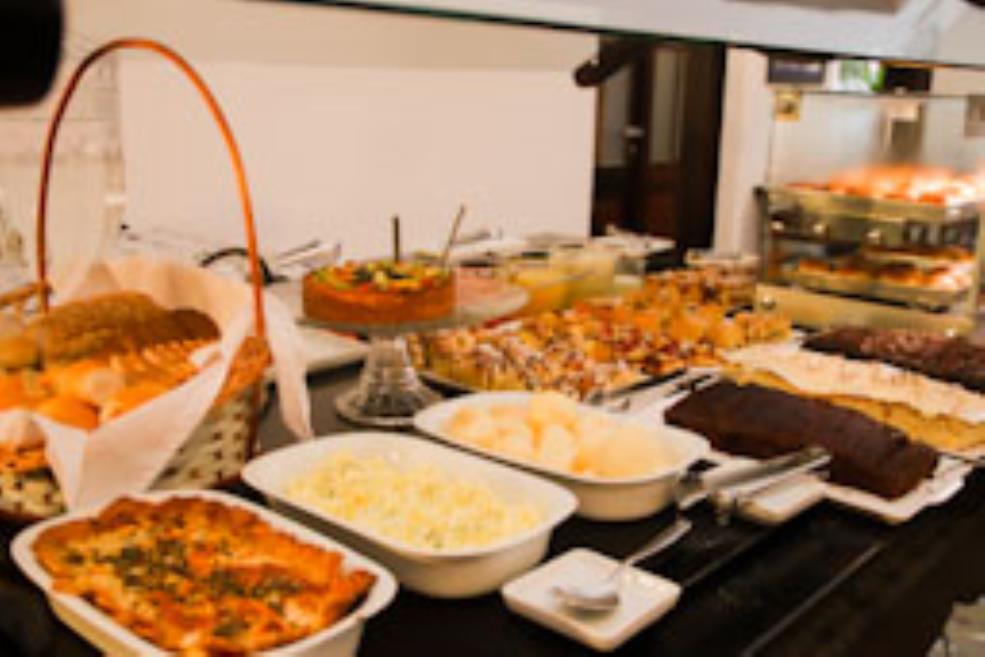 buffet cafe.jpg