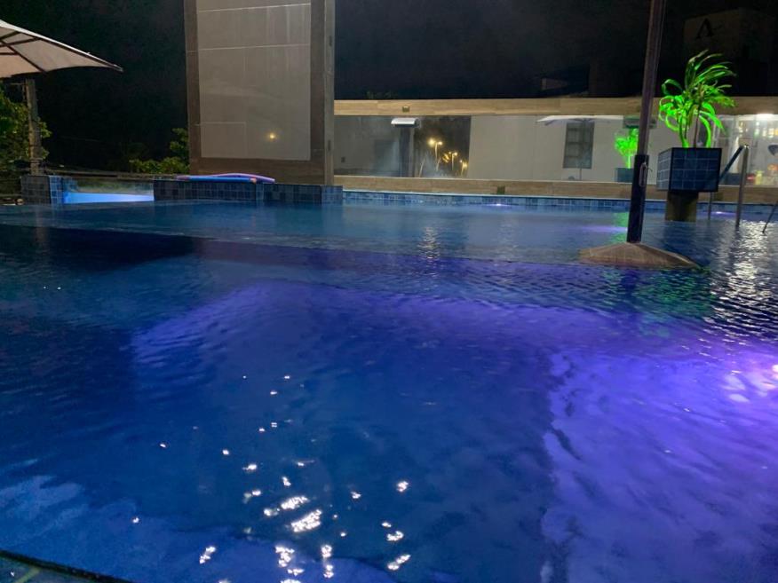 PISCINA NOTURNA 3.jpg