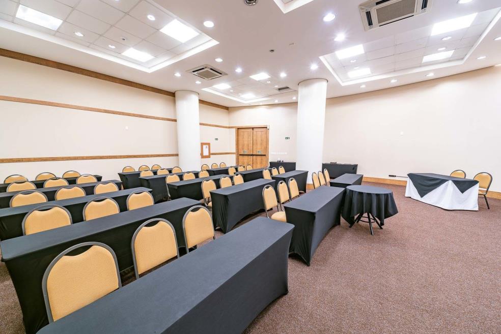 sala peroba (3).jpg