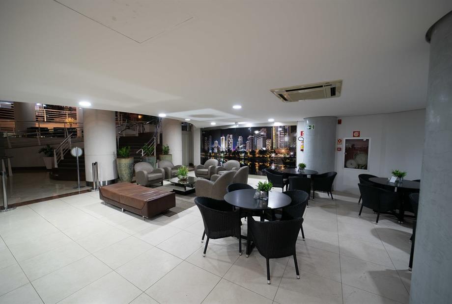 lobby restaurante.jpg