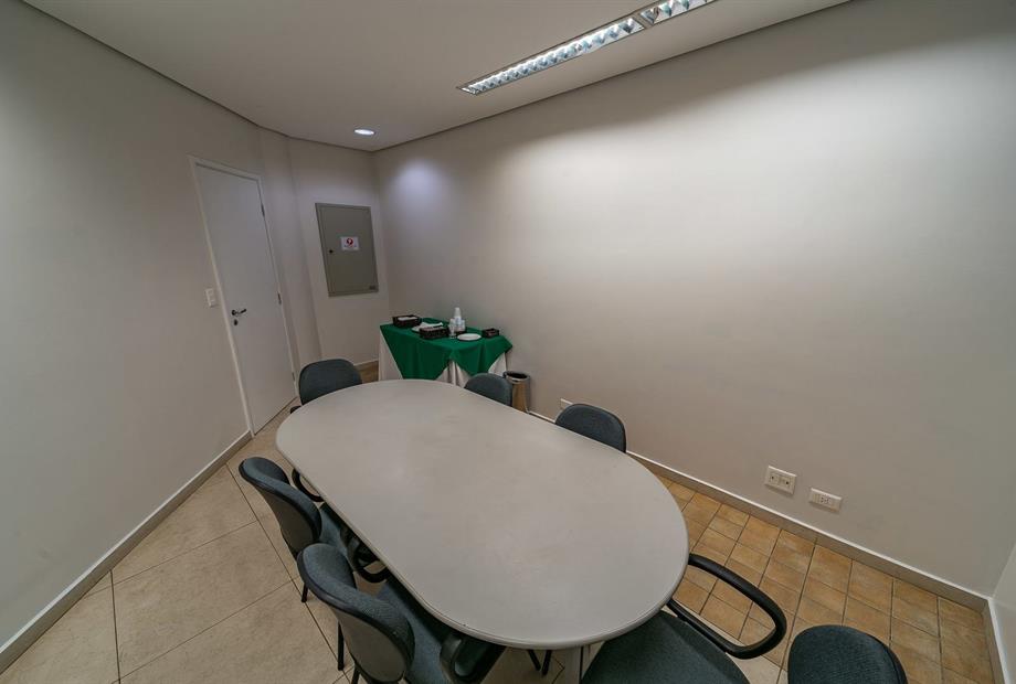 sala office 2.jpg