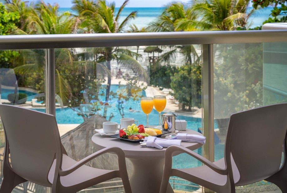 3.familia prime lateral mar (2).jpg