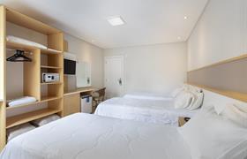 Quarto Triplo do Hotel Miramar Balneário Camboriú