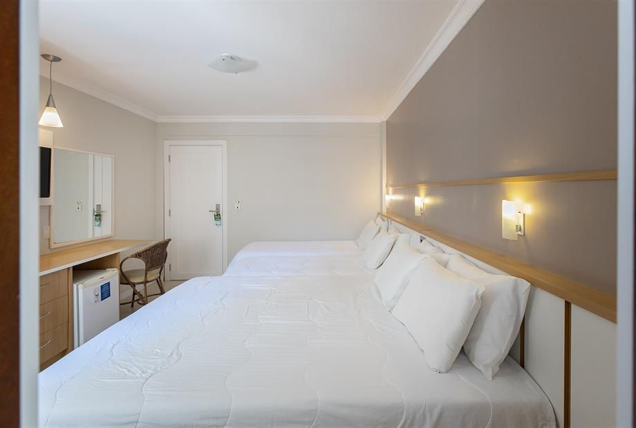 casal com solteiro e bicama3 b.jpg