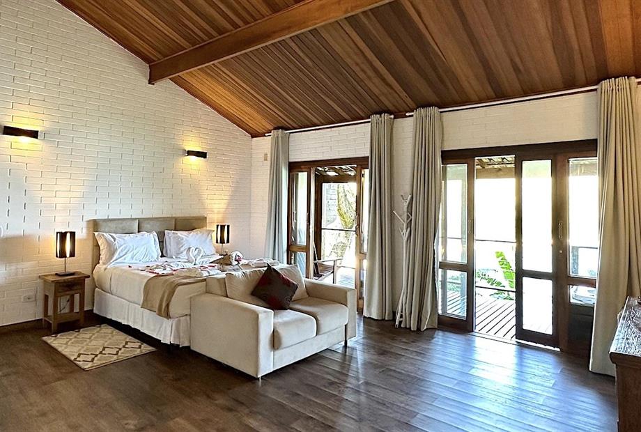 exc_4_ 1200x800.jpeg