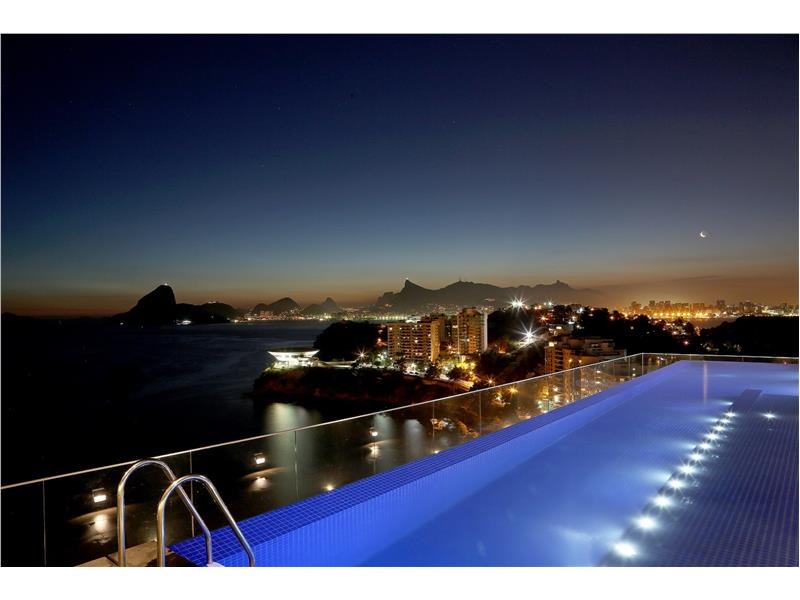 piscina & vista.jpg
