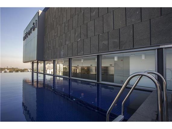 piscina.jpg