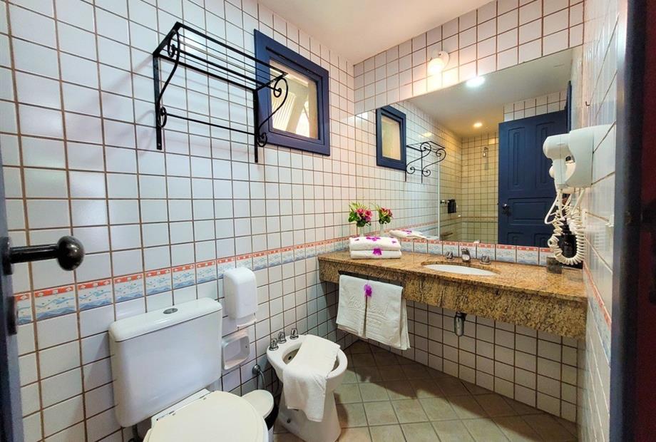 banheiro duplo twin standad.jpg