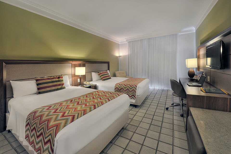 hotel_deville_salvador-luxo_2_camas_1.jpg