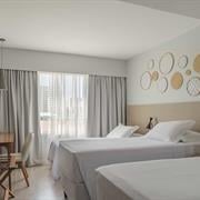 SUPERIOR TWIN COM CAMA EXTRA