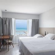 SUPERIOR CASAL COM CAMA EXTRA FRENTE MAR