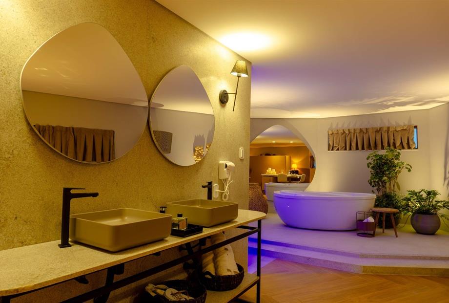 whatsapp image 2024-11-08 at 11.18.45(1).jpeg