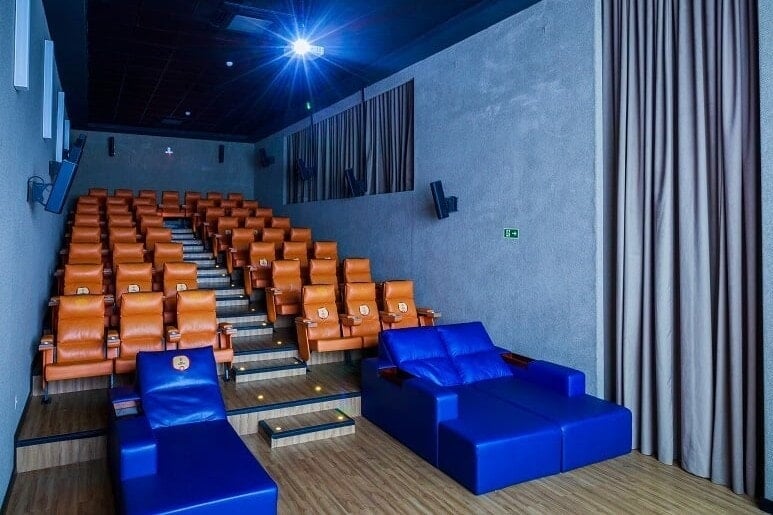 cinema1.jpg