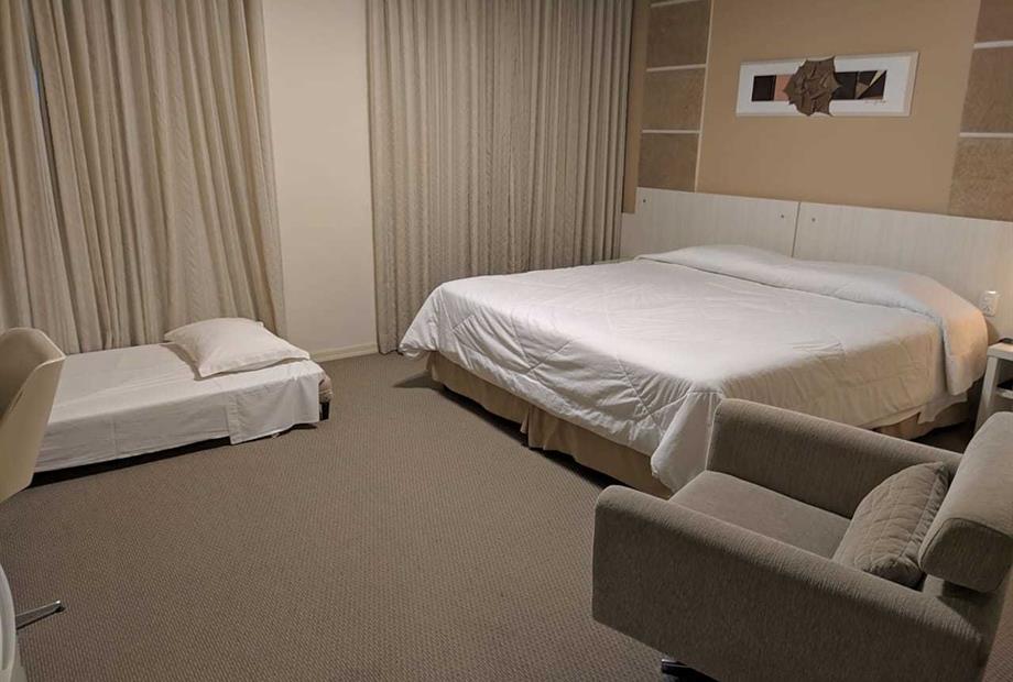 luxo + cama auxiliar.jpeg