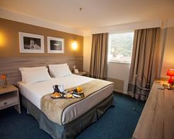 Standard Triplo - 1 Cama Queen e 1 Cama Solteiro