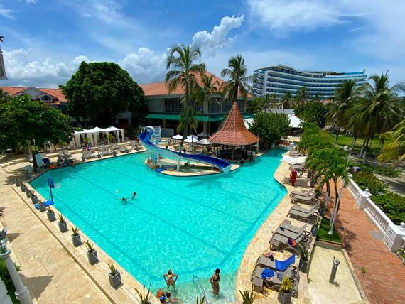 pisicina tobogan hotel americas 2.jpg