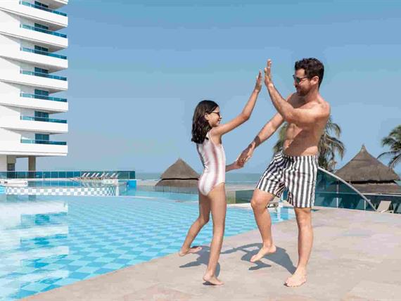 _urv9985_m ok_17_11zon.jpg