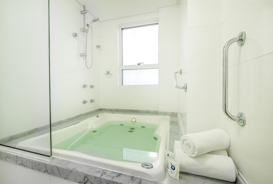 banheiro master (11).jpg