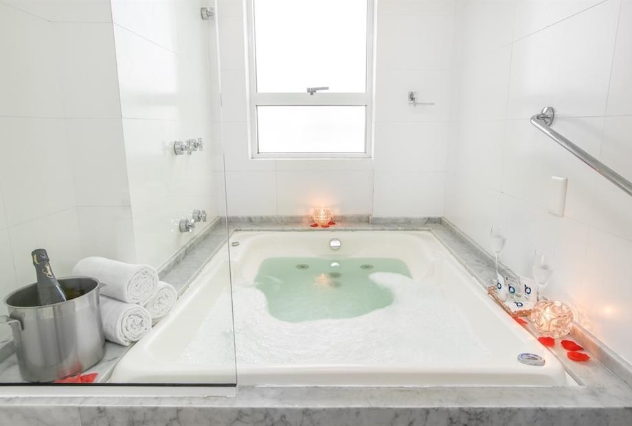 banheiro master (4).jpg