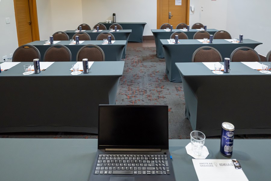 sala evento a5.jpg