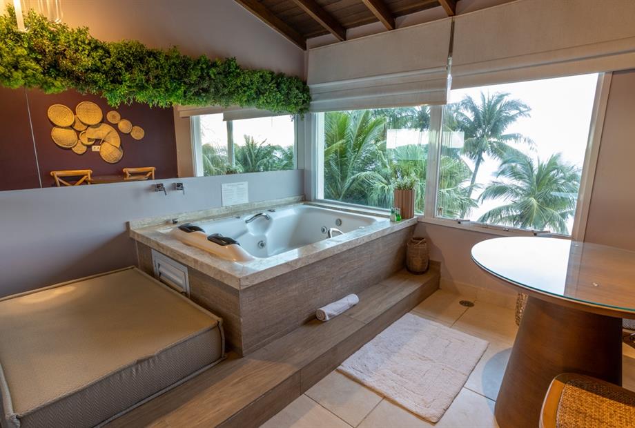 banheira vista mar.jpg