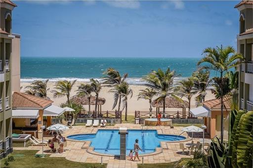 Piscina frente ao mar1.jpg