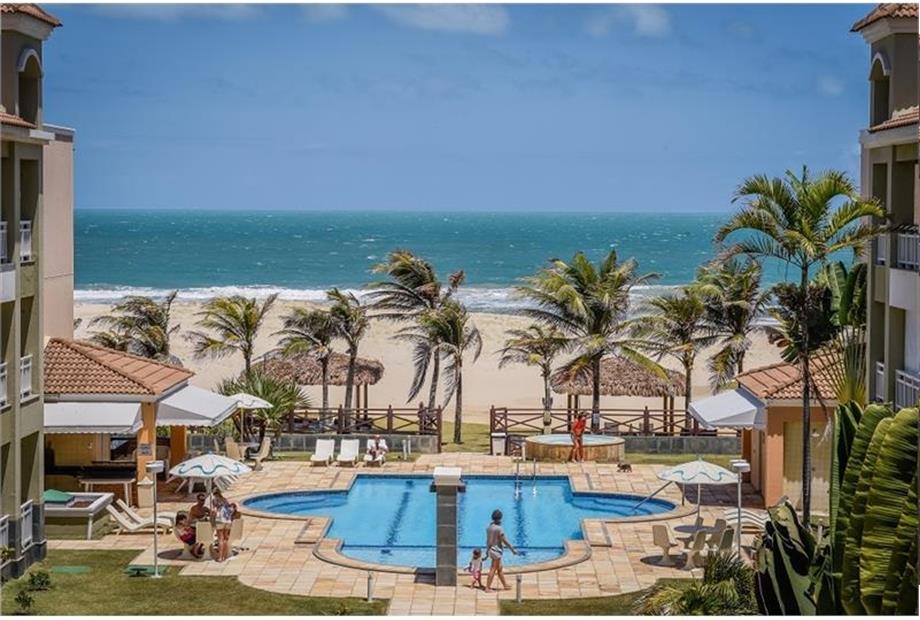 Piscina frente ao mar1.jpg