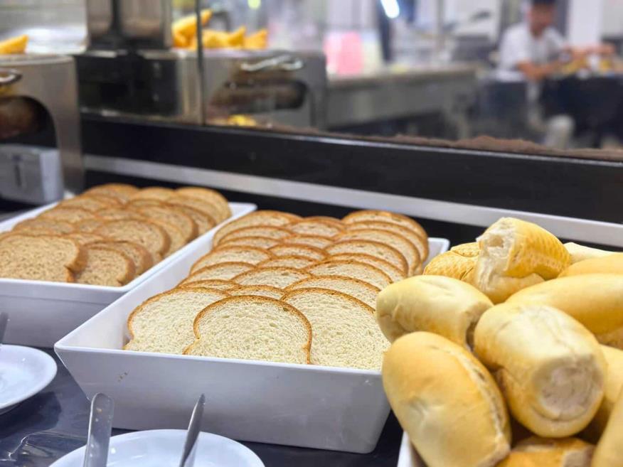 café - pães.jpg