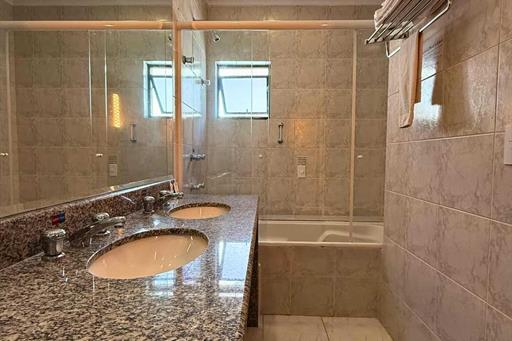 banheiro suíte master.jpg