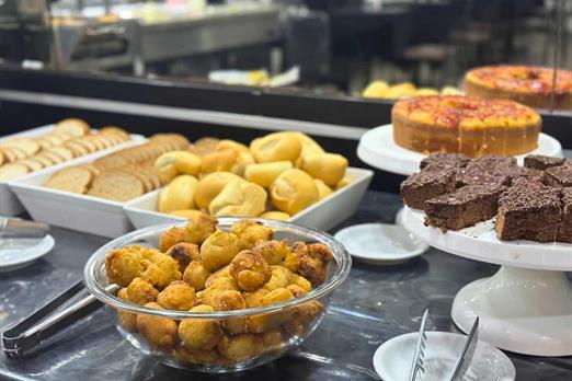 café, bolos e pães.jpg