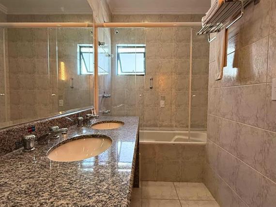 banheiro suíte master.jpg