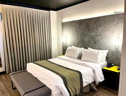 Oasis Tower Hotel