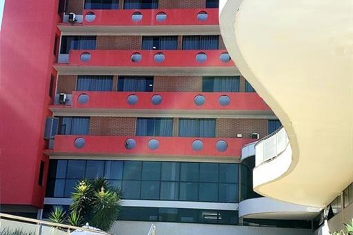 foto nova piscina capa booking.jpg