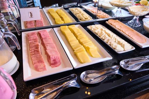 café da manha buffet frios(1).jpg