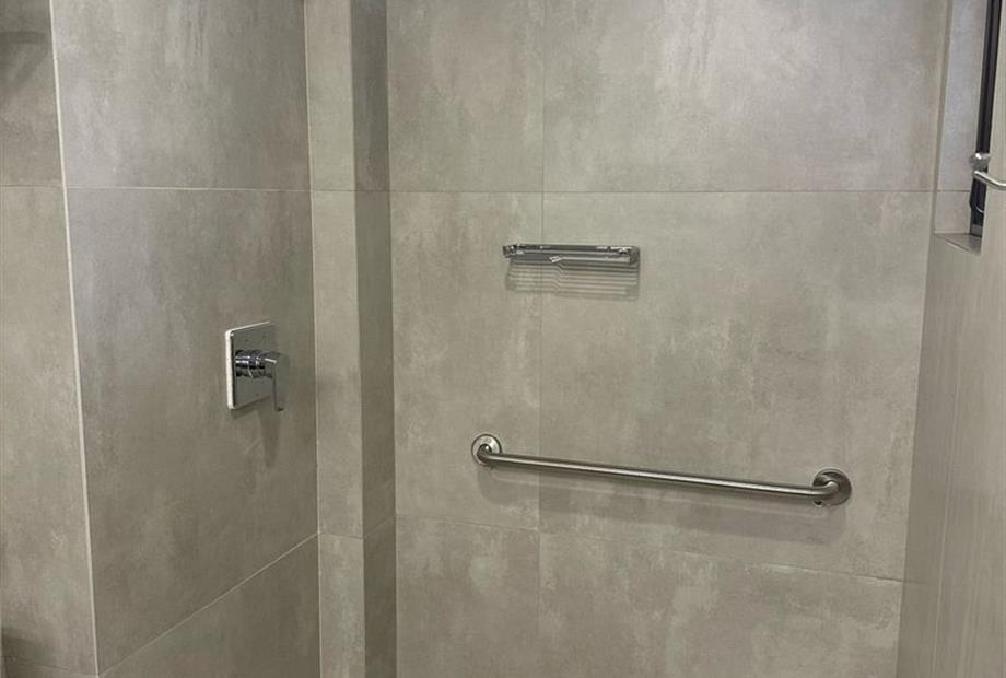 foto banheiro pne 1.jpeg