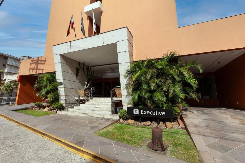 executive_sm_fachada_01.jpg
