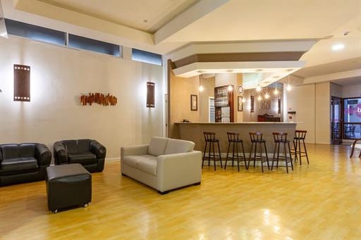 executive_sm_bar_01.jpg