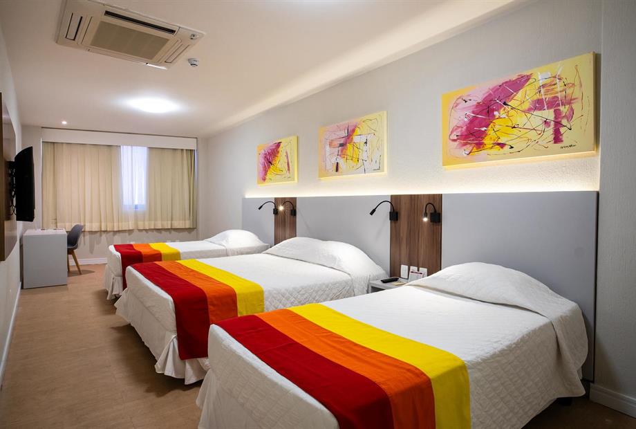 apto standard quádruplo casal+2 - novo - 01.jpg