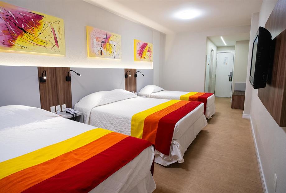 apto standard quádruplo casal+2 - novo - 03.jpg